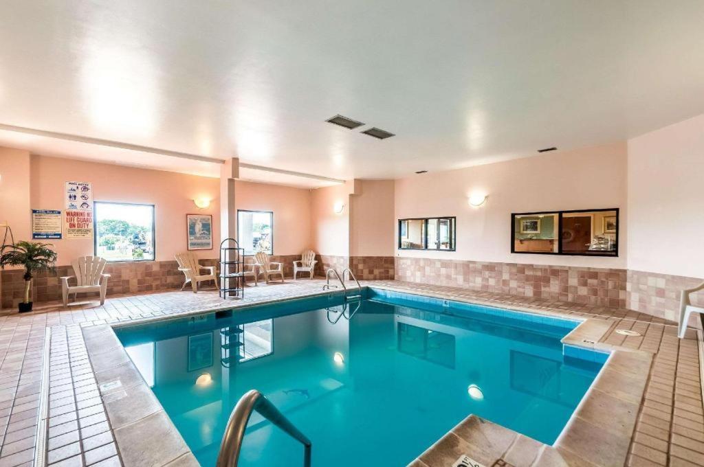 Hotel Econo & Middletown