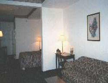 Hotel Econo & *