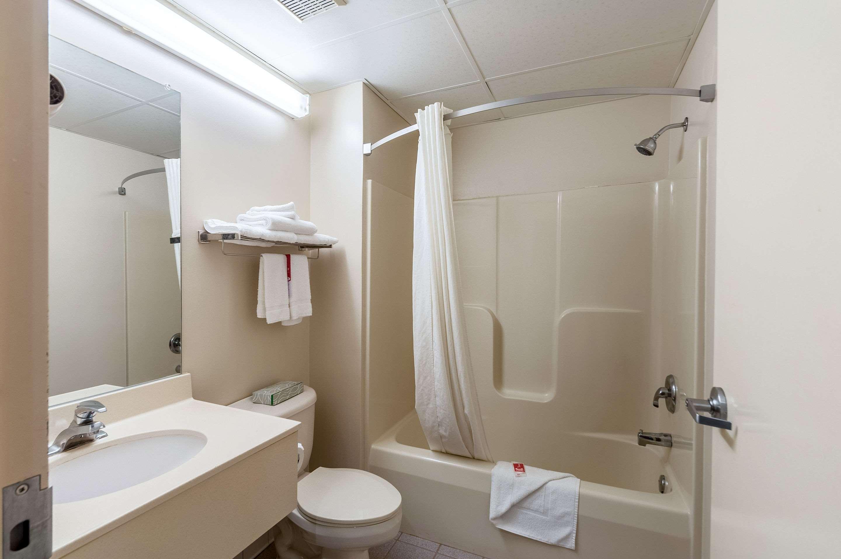 Hotel Econo &